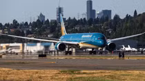 Vietnam Airlines “vượt khó” để lãi trước áp lực chi phí tăng cao