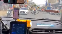 Việc ân nghĩa trên đường và lời cảm ơn chưa kịp nói