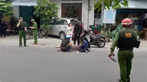 Gây án mạng vì người tình của mẹ nhốt chó vào lồng