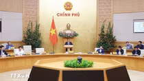 Thủ tướng: Cắt giảm tối đa thủ tục hành chính, giảm phiền hà cho người dân, doanh nghiệp
