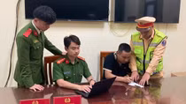Truy bắt lái xe tải "thông chốt" CSGT