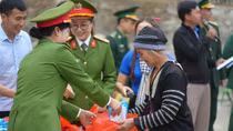 "Gian hàng 0 đồng" - Ấm lòng dân bản tại xã biên giới Trung Lý