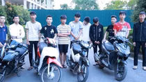Khởi tố vụ án nhóm thanh thiếu niên mang hung khí, chạy xe lạng lách trên đường phố