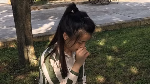 Nước mắt người đàn bà khi đứa con không chịu nhận mẹ