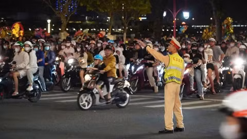 Bài cuối: “Quả ngọt” và sự chuyển biến về văn hóa giao thông 