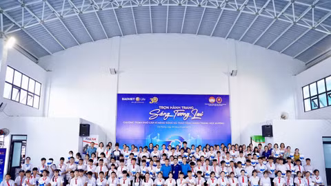 Học sinh tham gia chuyên đề kỹ năng sơ cấp cứu học đường và thực hành CP.