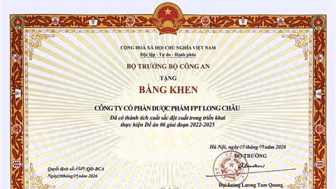 Long Châu vinh dự nhận bằng khen của Bộ trưởng Bộ Công an