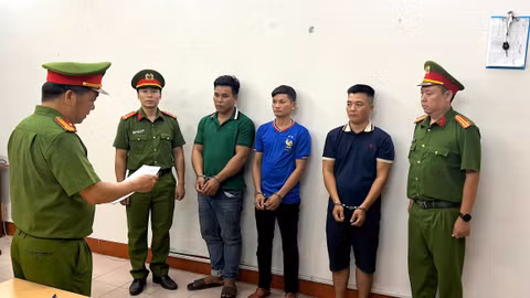 Hai thanh niên bị đánh hội đồng tại đám cưới, một người tử vong
