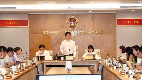 Quyết liệt xử lý vi phạm sở hữu trí tuệ và đẩy nhanh xác thực thuê bao chính chủ