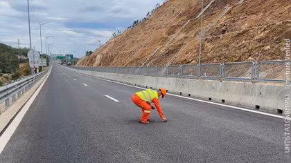 Hàng loạt xe thủng lốp trên đường bộ cao tốc ở phía Đông Gia Lai, Đắk Lắk