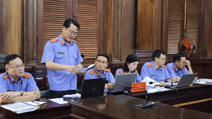 Bị di chứng sau phẫu thuật não vẫn mua bán hàng chục kg ma túy