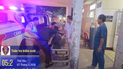 Cảnh sát giao thông cứu tài xế đột quỵ trên cao tốc Vĩnh Hảo - Phan Thiết