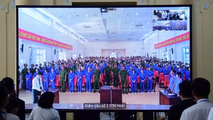 Giỏ trái cây khiến hai mẹ con ra tòa