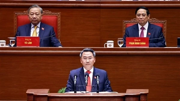 Lý luận về đường lối Đổi mới là ngọn đuốc soi đường lập nên những kỳ tích phát triển