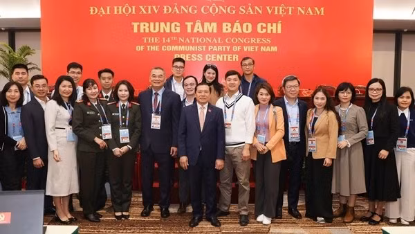 Ghi tại Trung tâm Báo chí ngày đầu tiên diễn ra Đại hội XIV