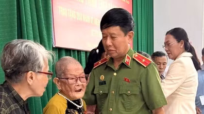 Hội Cựu Công an nhân dân Việt Nam: Nghĩa tình trọn vẹn trong Tháng Bảy tri ân