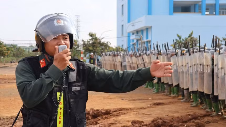 Thiếu tá Lê Xuân Cương, cán bộ Ban Huấn luyện, Trung đoàn CSCĐ số 7, Bộ Tư lệnh CSCĐ