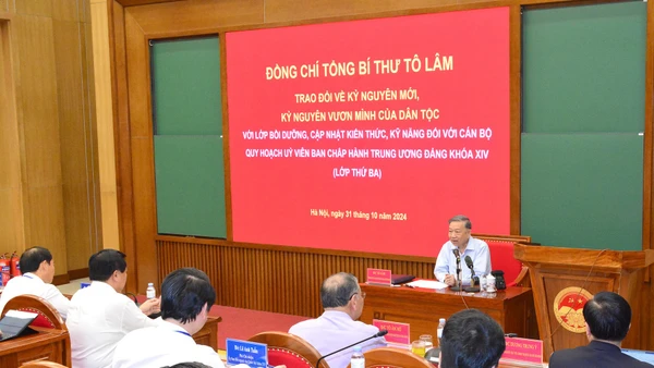 Góp ý Dự thảo các Văn kiện Đại hội XIV của Đảng: Xây dựng đội ngũ cán bộ cho tầm nhìn dài hạn 