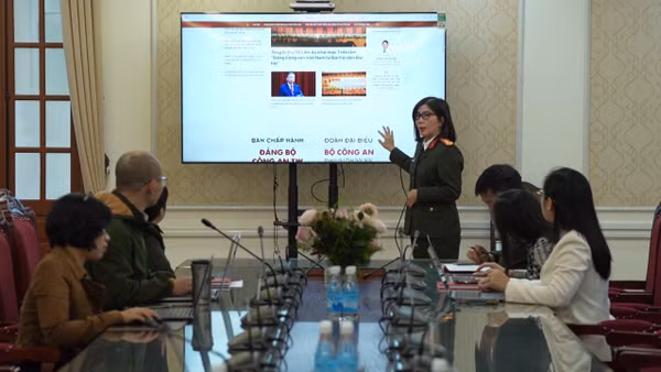 Góp sức cho dòng chảy thông tin chính xác, tích cực hướng tới Đại hội XIV