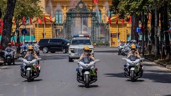 Phân luồng giao thông phục vụ Lễ xuất quân và diễn tập bảo vệ Đại hội XIV của Đảng