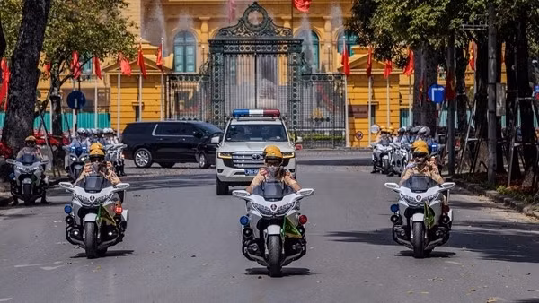 Phân luồng giao thông phục vụ Lễ xuất quân và diễn tập bảo vệ Đại hội XIV của Đảng