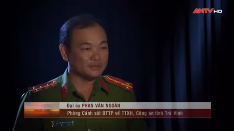 Nhiều người dân miền Tây tranh thủ mua xe nhận ưu đãi tháng 4 trong ngày hội “Đổi xăng lấy điện”