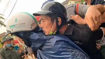 Nghĩ về truyền thống “Nhiễu điều phủ lấy giá gương” trong dịp đại lễ của dân tộc
