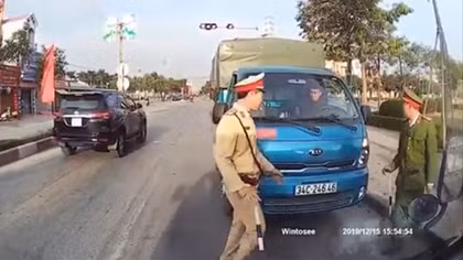 Giải “cơn khát” phim trường chuyên nghiệp
