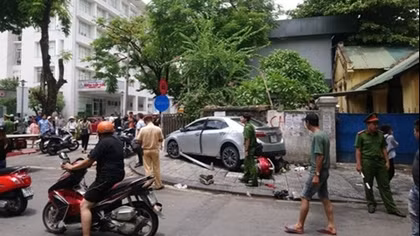 Tháng tư
