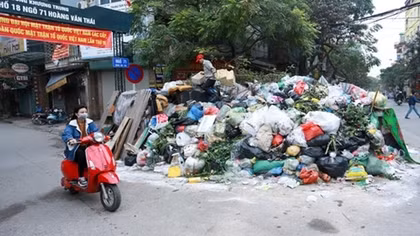 Triệu tập đối tượng hành hung lái xe tải giao hàng trong trường mầm non
