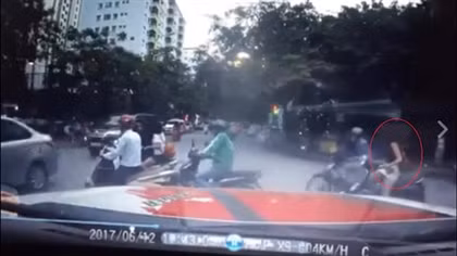 Khởi tố tài xế taxi giao cấu nhiều lần với bé gái 14 tuổi