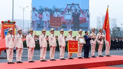 Lê Văn Tuần giữ vững ngôi vương sau chiến thắng thuyết phục tại LION Championship 30