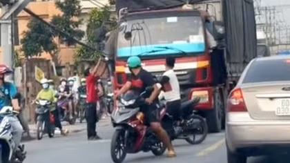 Thứ trưởng Lê Văn Tuyến kiểm tra công tác đặc xá tại tỉnh Phú Thọ