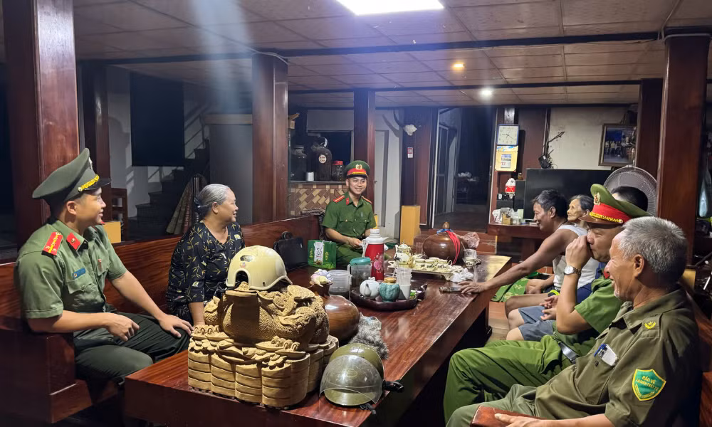 hoang-van.png