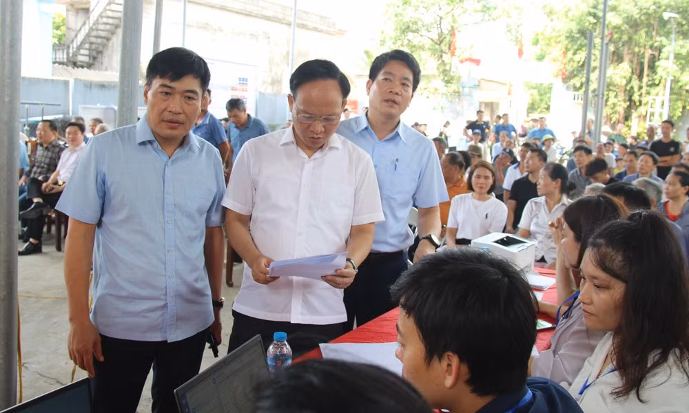 cang-hang-khong-quoc-te-gia-binh.jpg
