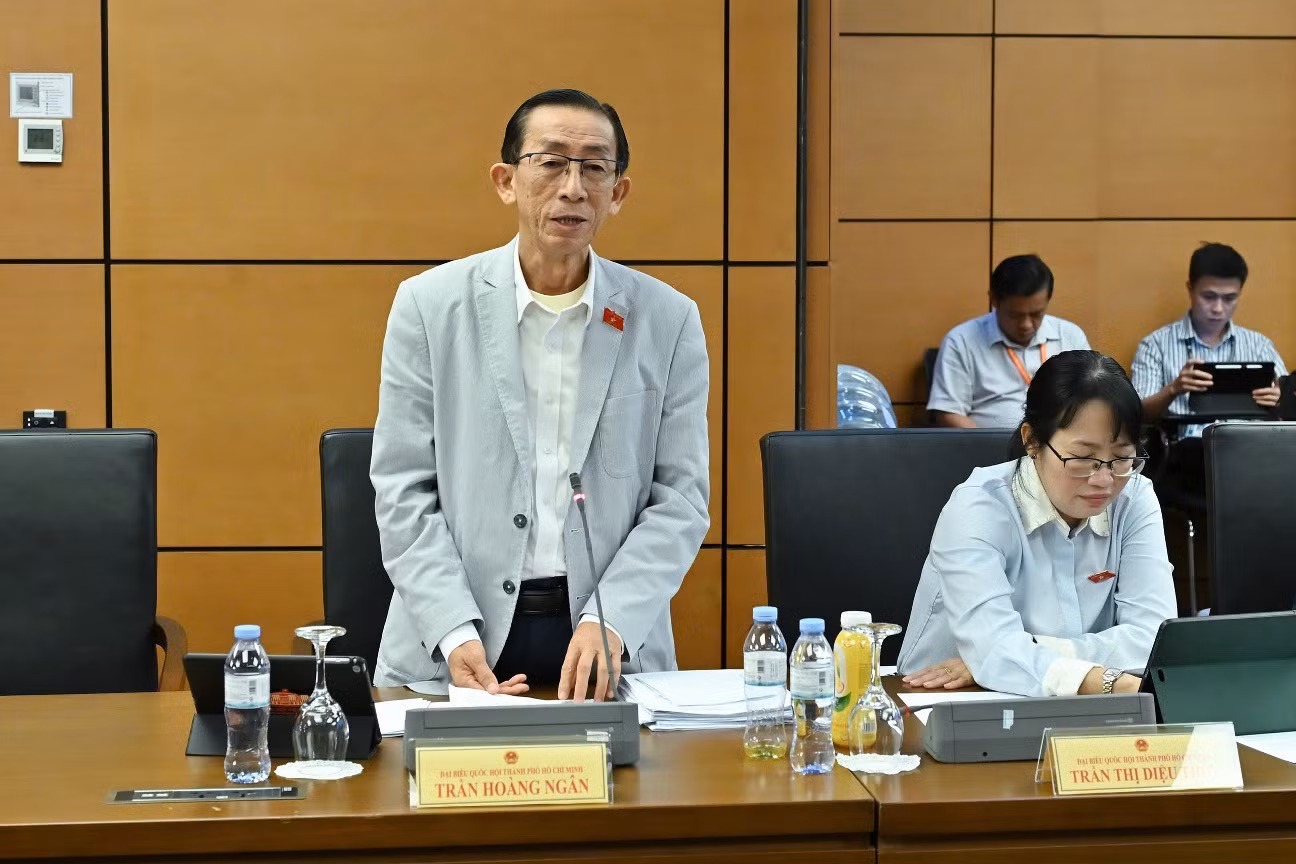db-tran-hoang-ngan.jpg