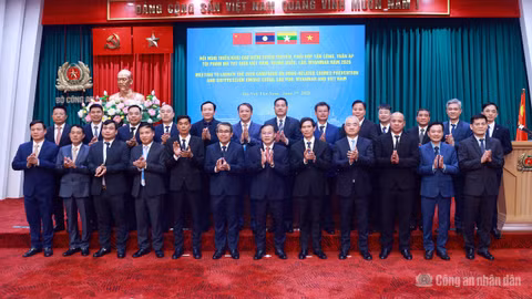 Siết chặt “gọng kìm” tấn công tội phạm ma túy xuyên biên giới