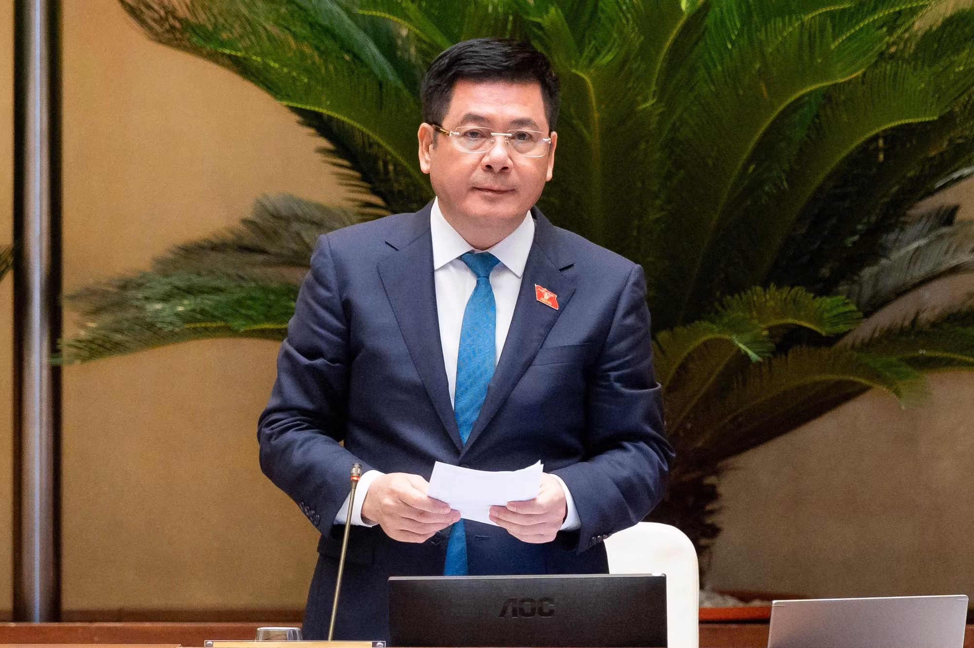 pho-chu-tich-quoc-hoi-nguyen-hong-dien.jpg
