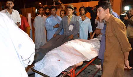 Hai vụ nổ tại Pakistan, 250 người thương vong ảnh 2