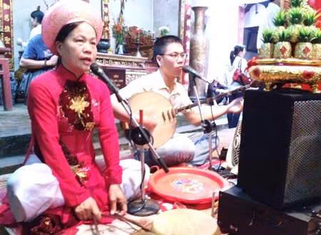 Chuyện về người hát văn: Gió mây bay bổng cánh diều ảnh 1