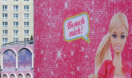 Ngôi nhà búp bê Barbie khổng lồ: Chỉ cổ xúy cho thói đỏm dáng ảnh 3