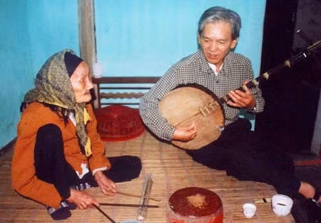 Chuyện về người hát văn: Gió mây bay bổng cánh diều ảnh 2