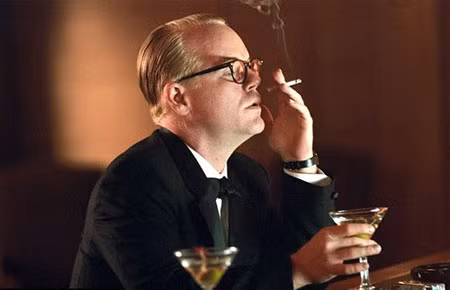 Tạo hình của Hoffman trong phim "Capote" (2005), vai diễn đã đem về cho Hoffman tượng vàng Oscar duy nhất trong sự nghiệp.