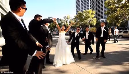 PSY và cơn sốt “Gangnam Style” trên thế giới ảnh 1