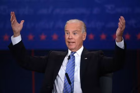 Mỹ: Cờ đến tay Joe Biden ảnh 1