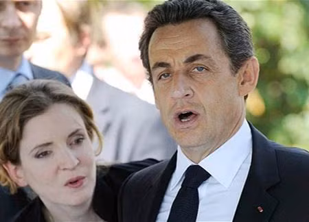 Người phụ nữ làm tươi sáng hình ảnh Tổng thống Sarkozy ảnh 1