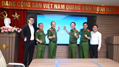 Ra mắt Phòng họp thông minh, Phòng truyền thống số 