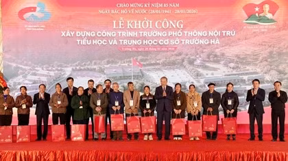 Quan tâm chăm lo thế hệ tương lai của vùng biên cương Cao Bằng
