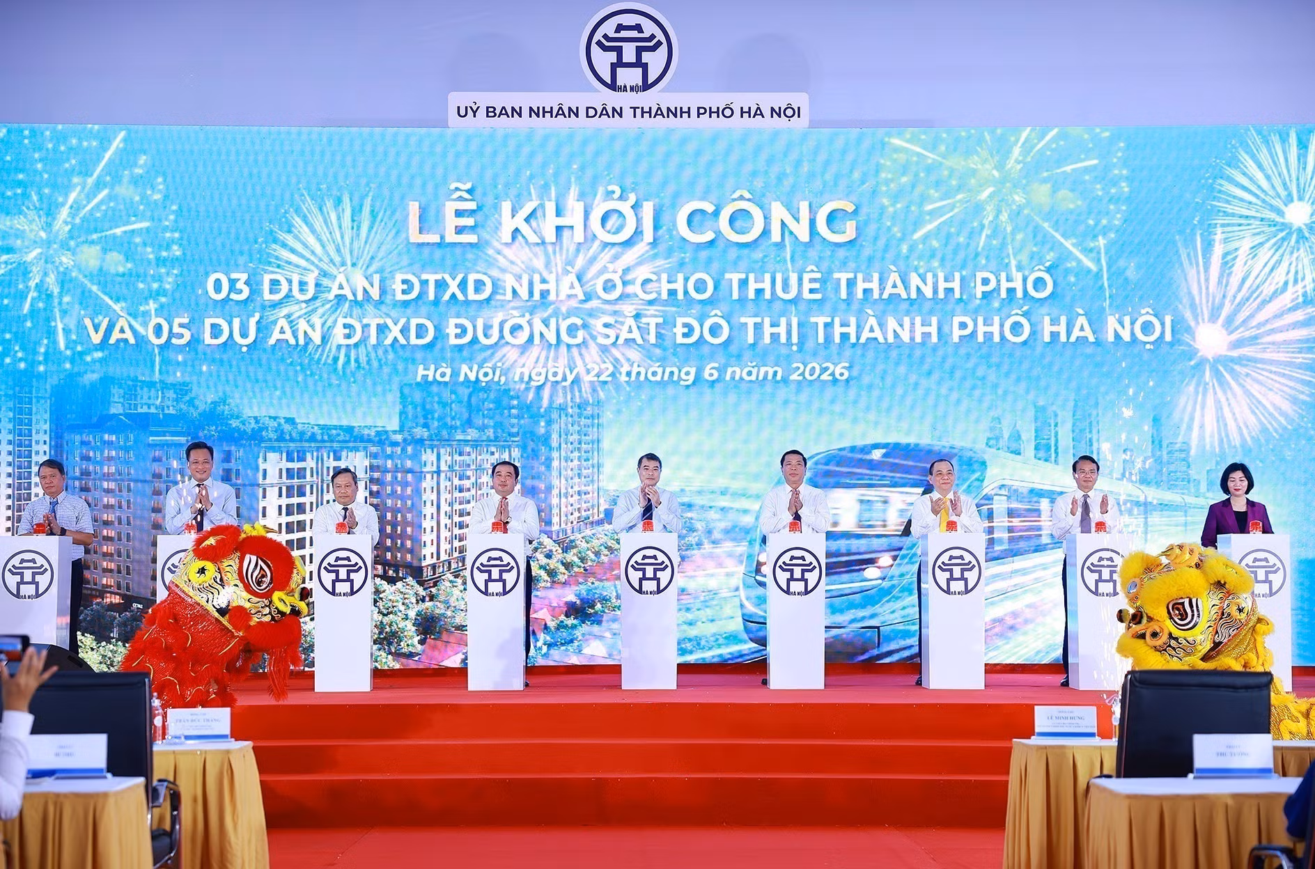 Thủ tướng Lê Minh Hưng và các đại biểu khởi công dự án nhà ở cho thuê và 05 đường sắt đô thị thành phố Hà Nội. Ảnh: Dương Giang – TTXVN