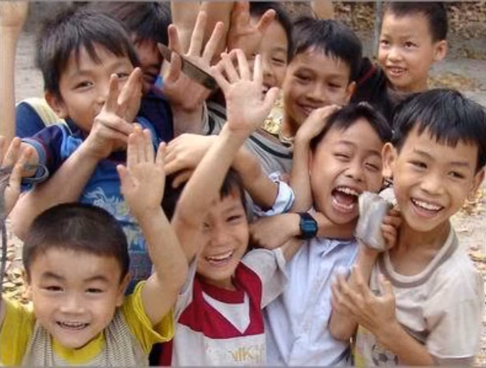 Khúc khích - cho nhau một nụ cười -0